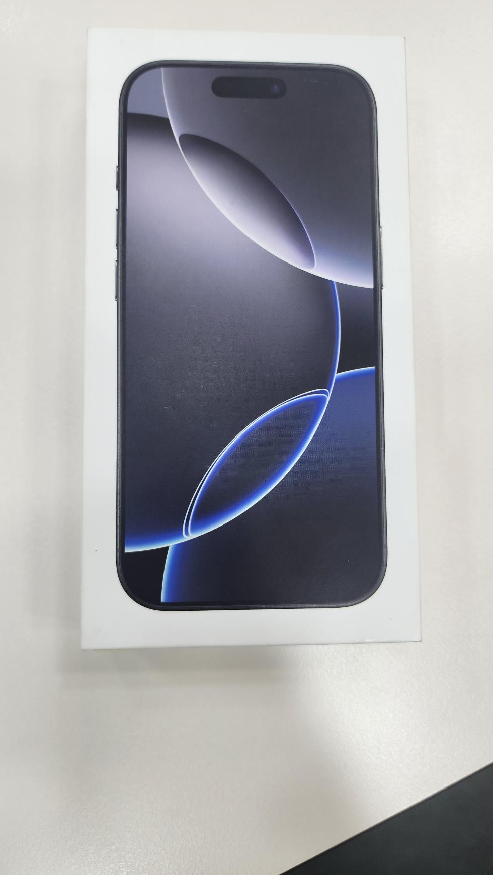 퍼스트폰에서 아이폰16프로 잘 사고갑니다